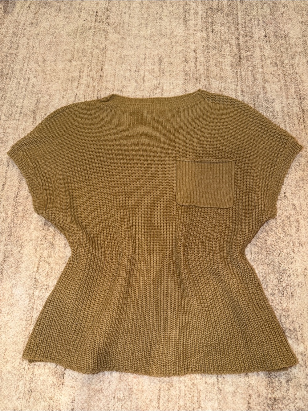 Classic Tan Knit Short-Sleeve Sweater with Pocket - Women